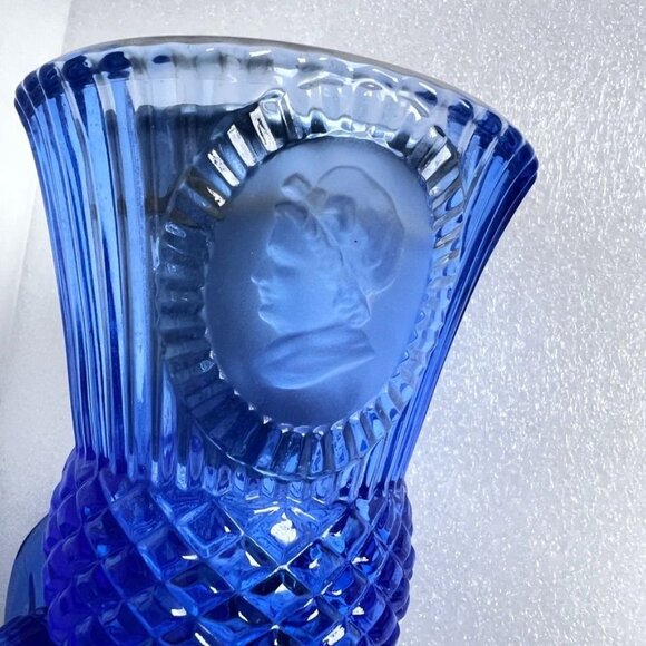 Vtg 2 Avon Blue Fostoria Goblet Candle Holders Martha & George Washington - Picture 3 of 8